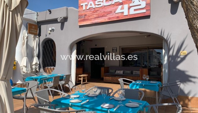 Propiedad comercial - Venta - Moraira - La Cometa