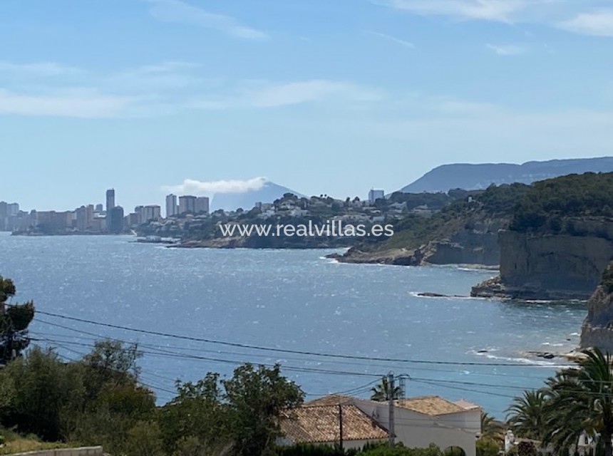 Resale - Building plot -
Benissa - Cala Baladrar