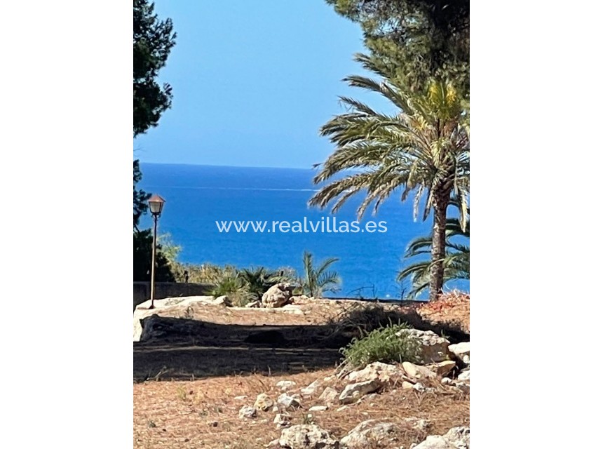 Resale - Building plot -
Moraira - Pla del mar