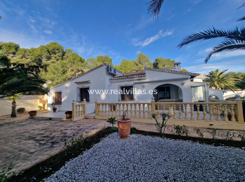 Resale - Bungalow -
Moraira - Pinar de l’Advocat