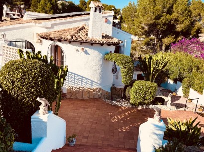 Resale - Chalet -
Moraira - Pinar de L´Advocat