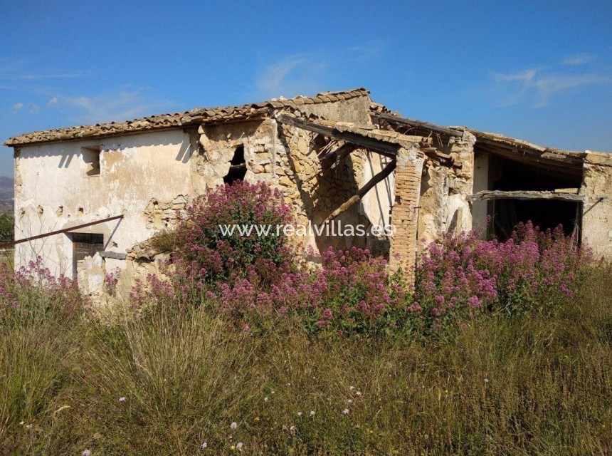 Resale - Country house -
Benissa - Canor