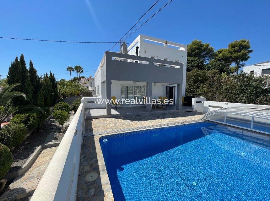 Resale - Villa -
Benissa - Benissa Costa