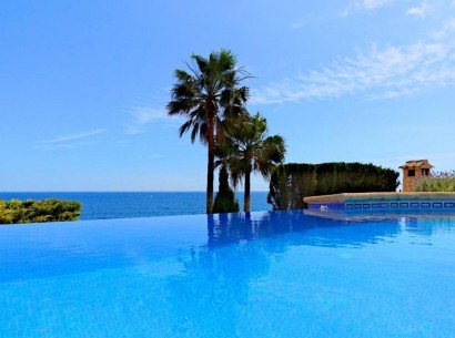 Resale - Villa -
Benissa - Cala Abogat