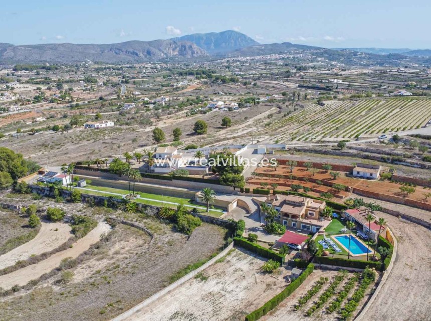 Resale - Villa -
Benissa - Fustera