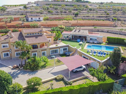 Resale - Villa -
Benissa - Fustera