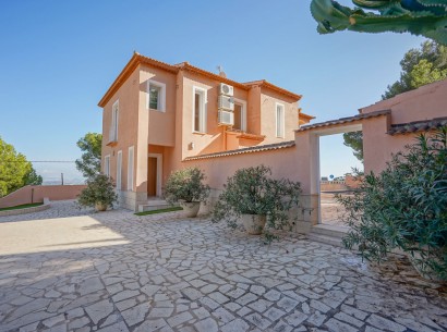 Resale - Villa -
Calpe - Oltamar