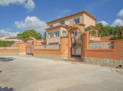 Resale - Villa -
Calpe - Partida La Calalga