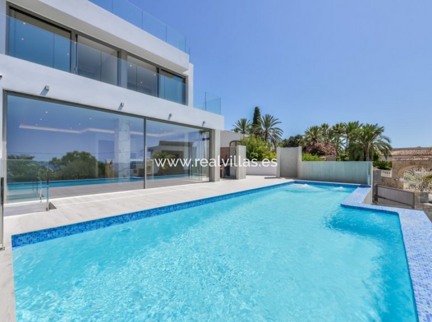 Resale - Villa -
Calpe