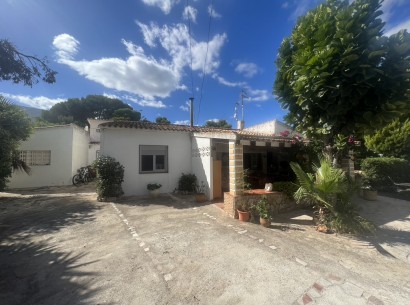 Resale - Villa -
Denia - Las Rotas