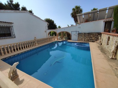 Resale - Villa -
Jávea - Balcón al mar