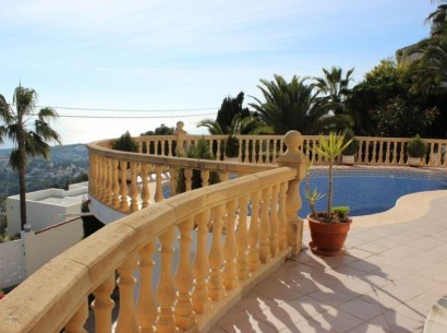 Resale - Villa -
Moraira - Benimeit