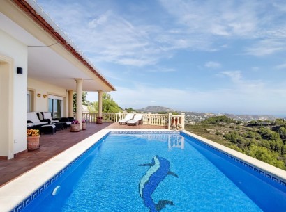 Resale - Villa -
Moraira - Benimeit