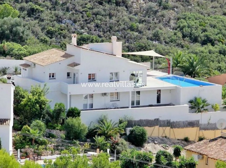 Resale - Villa -
Moraira - El Portet