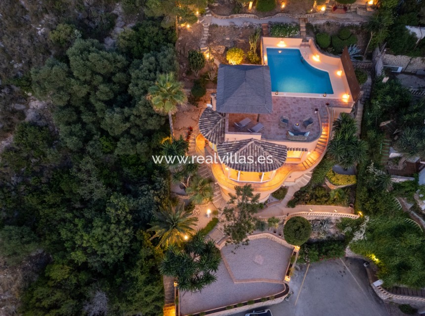 Resale - Villa -
Moraira - El Portet