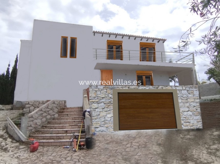 Resale - Villa -
Moraira - Pla de Mar