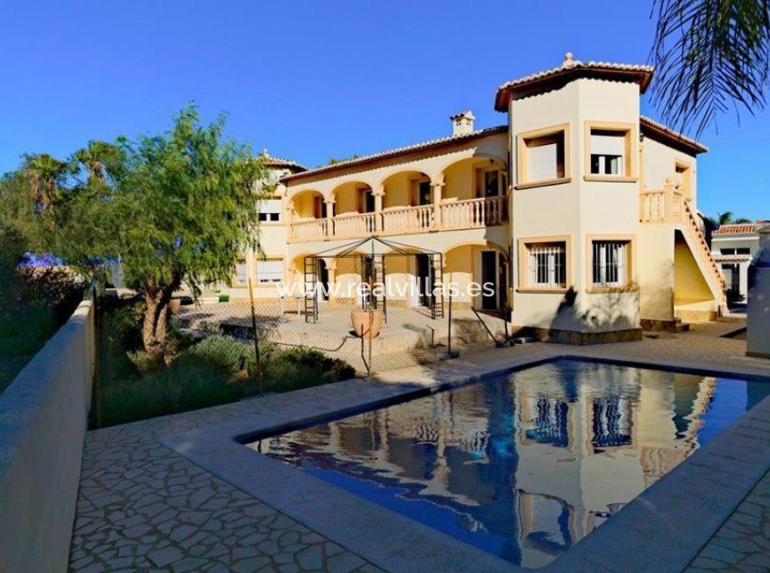 Resale - Villa -
Moraira - Sol Park