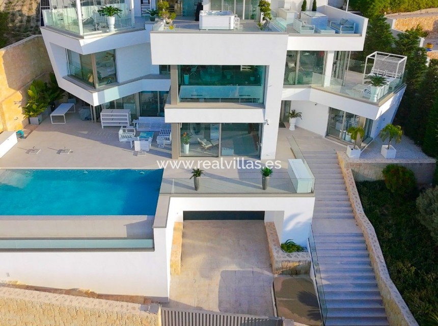 Revente - Luxury Villa -
Moraira