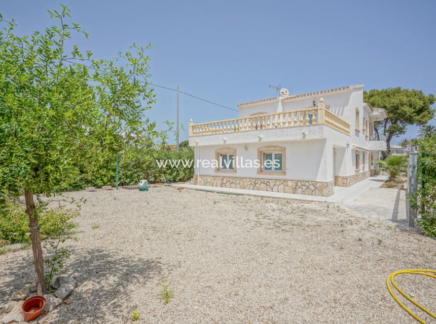 Revente - Villa -
Jávea - Cala Blanca