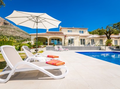 Revente - Villa -
Jávea - Montgó-Ermita