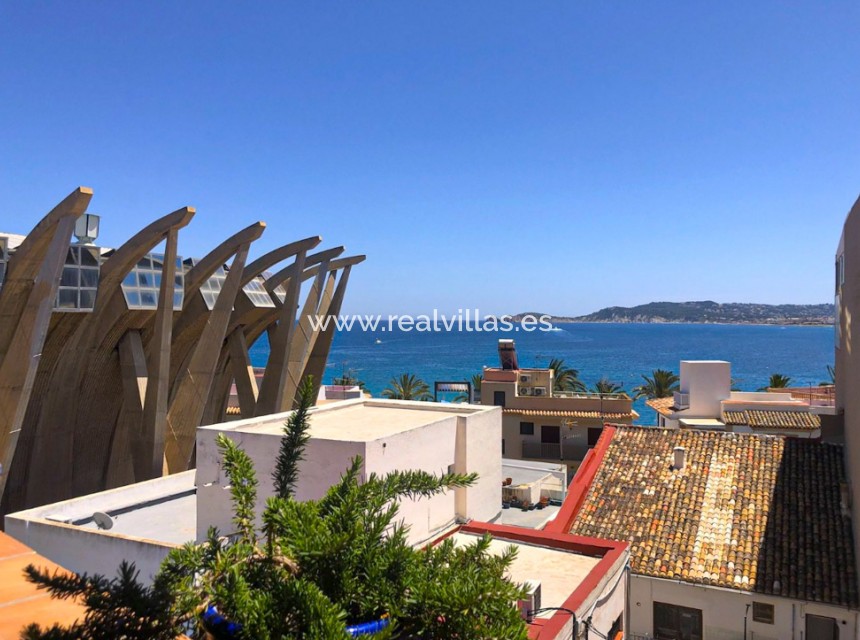 Revente - Villa -
Jávea - Port