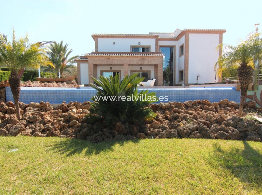 Revente - Villa -
Jávea - Puerta Fenicia