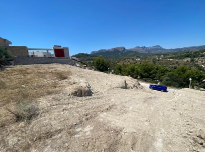 Sale - Building plot -
Calpe - Empedrola