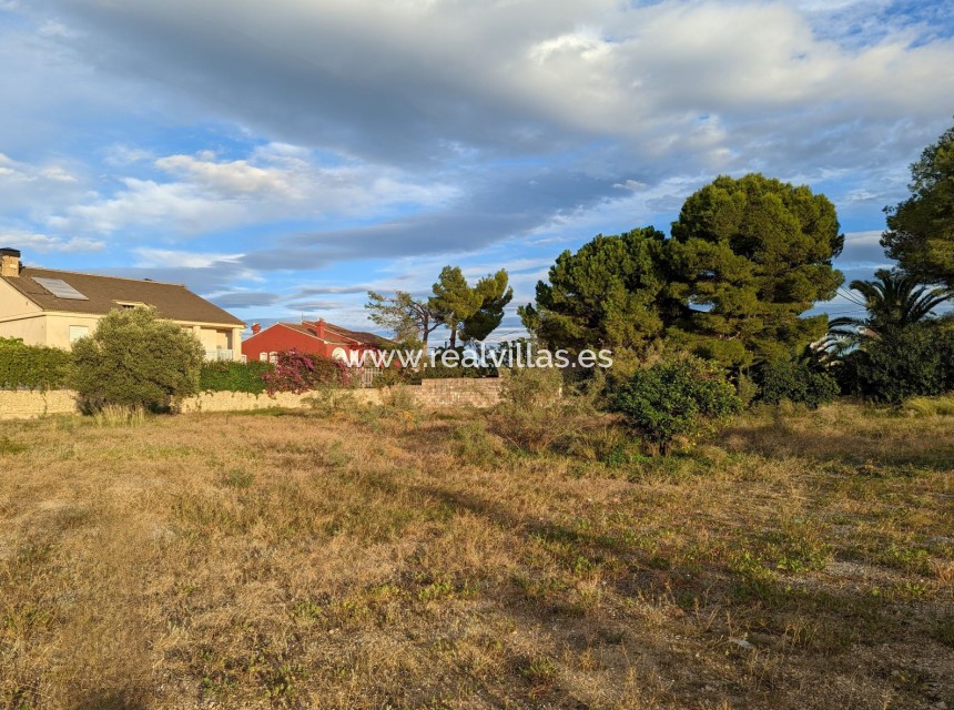 Sale - Building plot -
Denia - Deveses