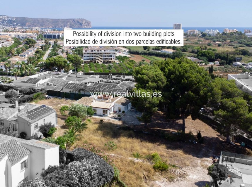 Sale - Building plot -
Jávea - Adsubia
