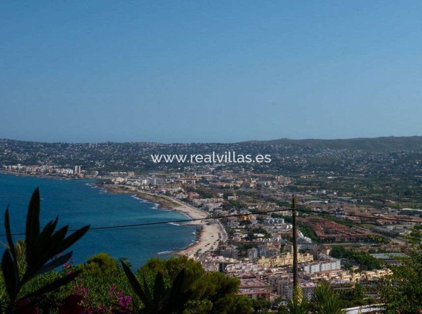 Sale - Building plot -
Jávea - Cap de San Antonio