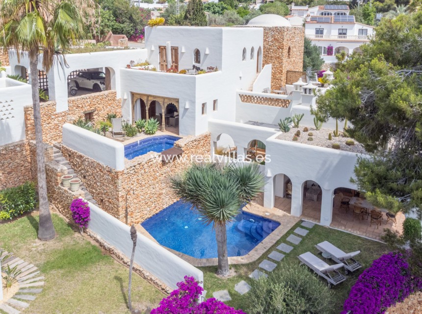 Sale - Luxury Villa -
Moraira - Portet