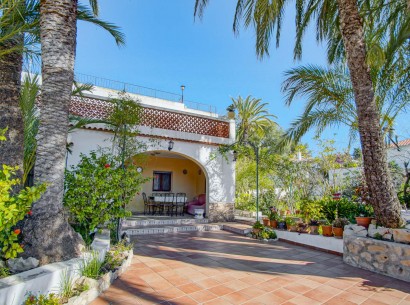 Sale - Villa -
Jávea - Centro