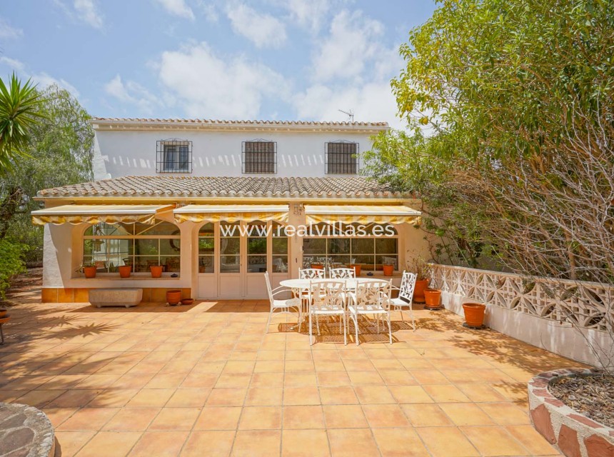 Sale - Villa -
Jávea - Tarraula