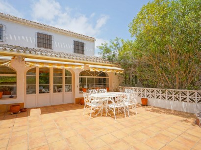 Sale - Villa -
Jávea - Tarraula