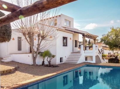 Sale - Villa -
Jávea - Tosalet