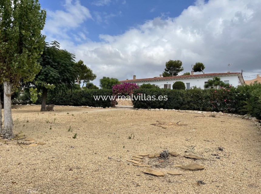 Sale - Villa -
Moraira