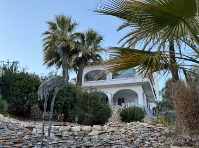 Sale - Villa -
Moraira