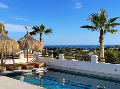 Sale - Villa -
Moraira