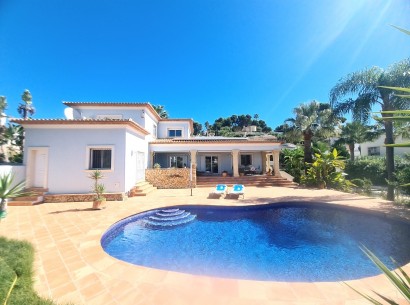 Venta - Villa -
Benissa