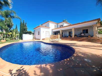 Venta - Villa -
Benissa