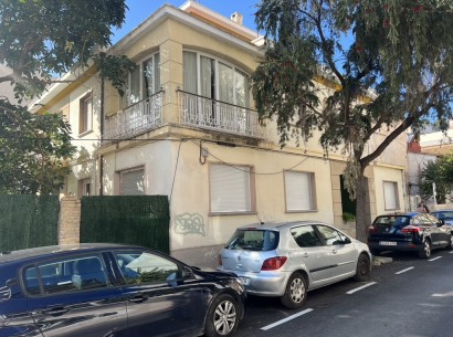 Venta - Villa -
Denia