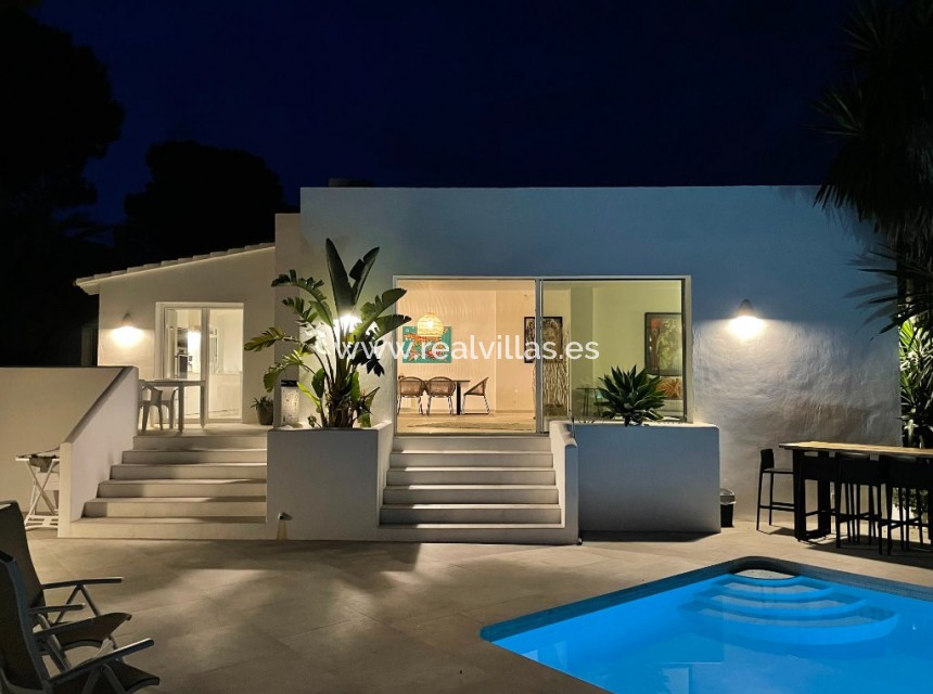 Venta - Villa -
Moraira