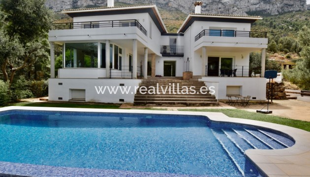 Villa - Resale - Denia - El pinaret