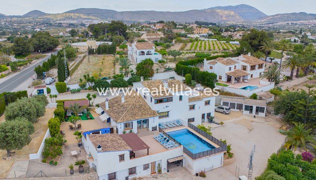 Villa - Venta - Benissa - La Fustera