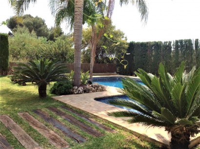 Sale - Villa -
Moraira - El Portet