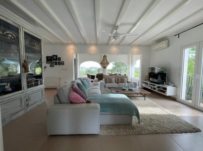 Venta - Villa -
Moraira