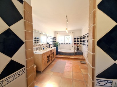 Venta - Villa -
Benissa