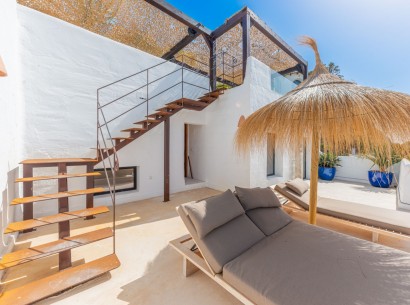 Sale - Luxury Villa -
Moraira - Portet