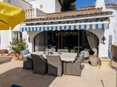 Sale - Chalet -
Benissa - Montemar