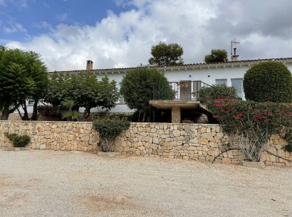 Sale - Villa -
Moraira